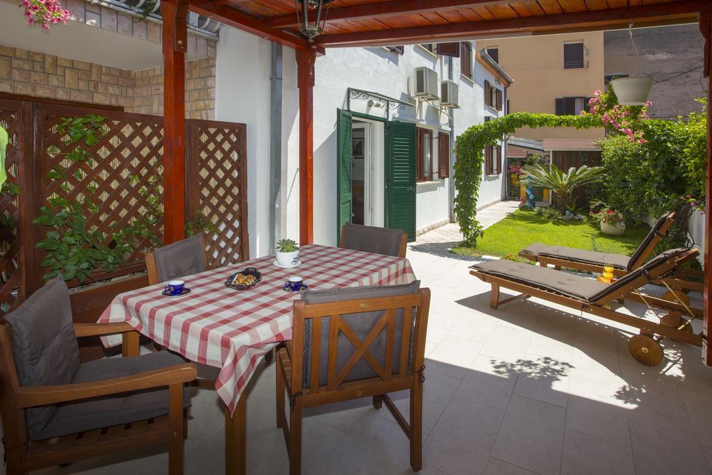City Center Apartment Kadena Split Exteriör bild