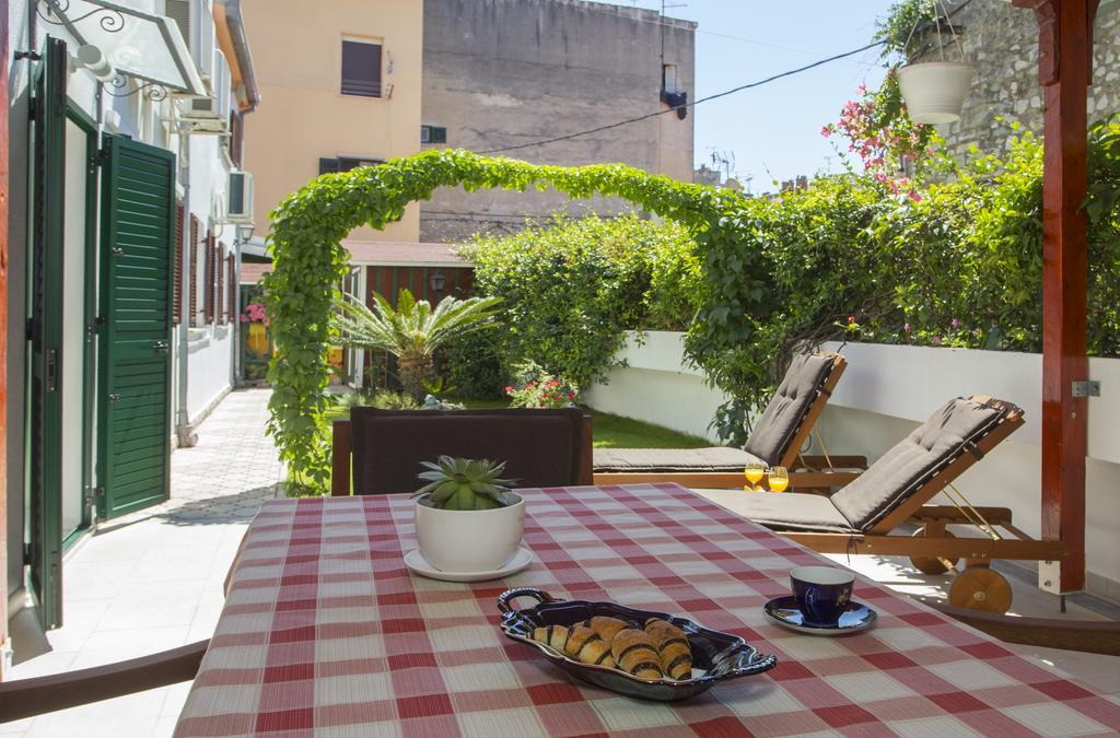 City Center Apartment Kadena Split Exteriör bild