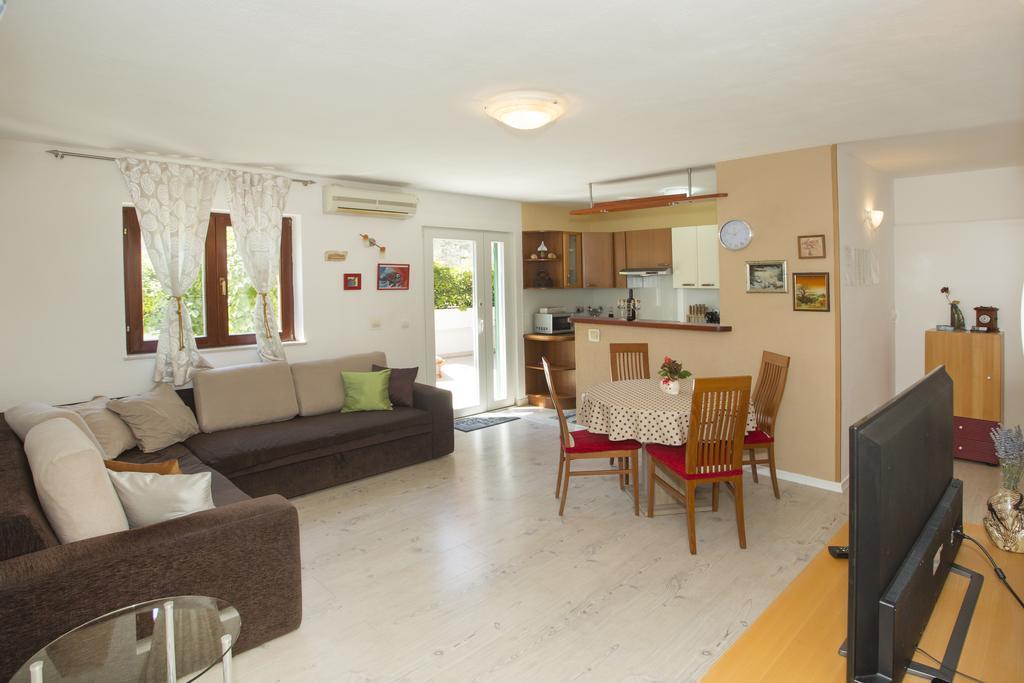 City Center Apartment Kadena Split Exteriör bild