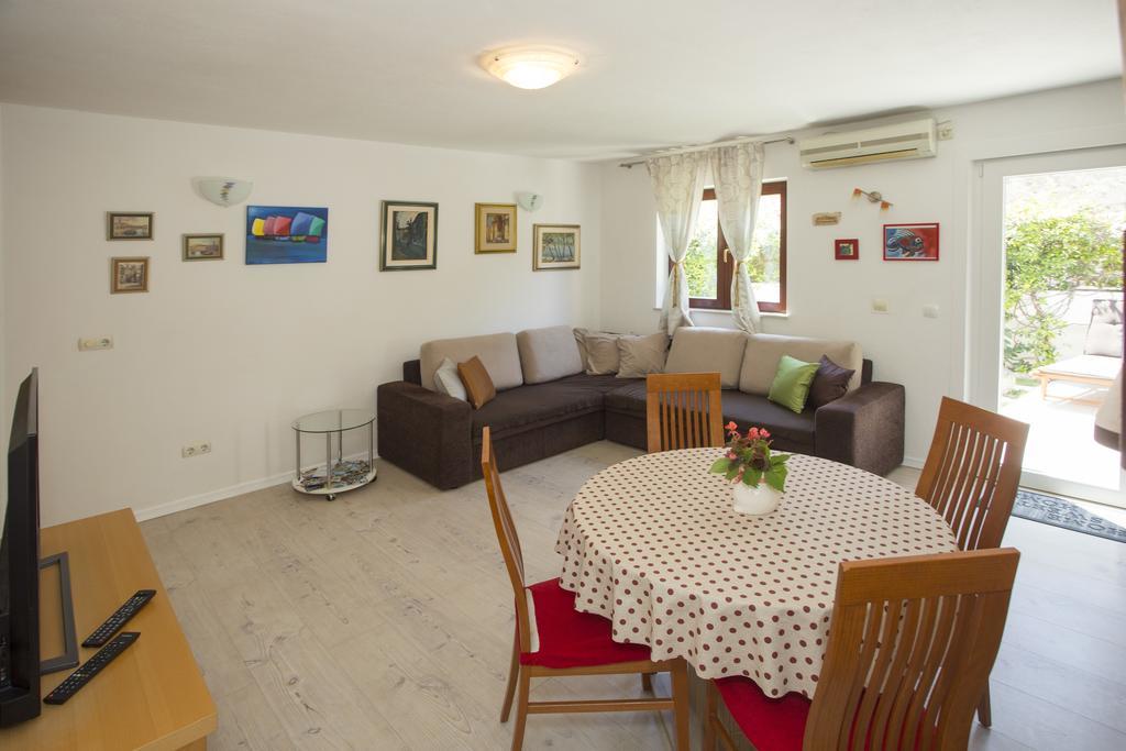 City Center Apartment Kadena Split Exteriör bild