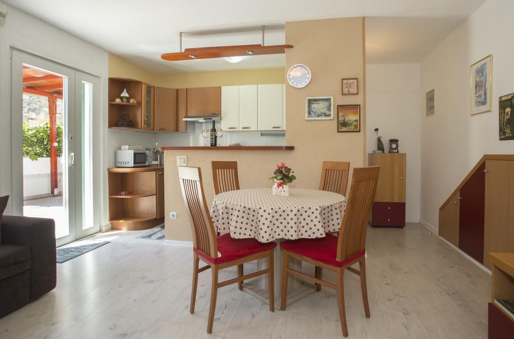 City Center Apartment Kadena Split Exteriör bild