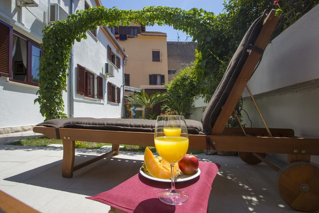 City Center Apartment Kadena Split Exteriör bild